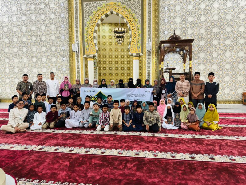 ank Aceh Aktif Salurkan Bantuan Sepanjang Ramadan Melalui Program Cahaya Ramadan Bersama Bank Aceh Tahun 2025. Foto: Dok. Humas Bank Aceh