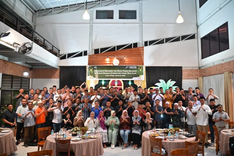 Keakraban Insan Pers dan PT Solusi Bangun Andalas dalam Bingkai Ramadan. Foto: Dok. SPS Aceh