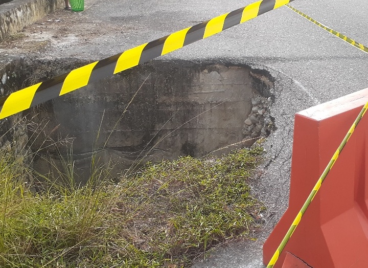 Jembatan yang berada di jalan provinsi perbatasan Desa Selok Aceh dengan Desa Ujung Bawang, Aceh Singkil, Sabtu (29/3/2025). (Foto : Farid Ismullah/NOA.co.id).