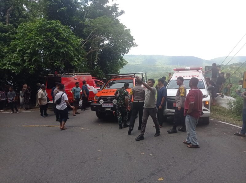 Polisi Berhasil Evakuasi Korban Kecelakaan Tunggal di Tanjakan Cot Murong Kota Sabang. Humas Polda Aceh