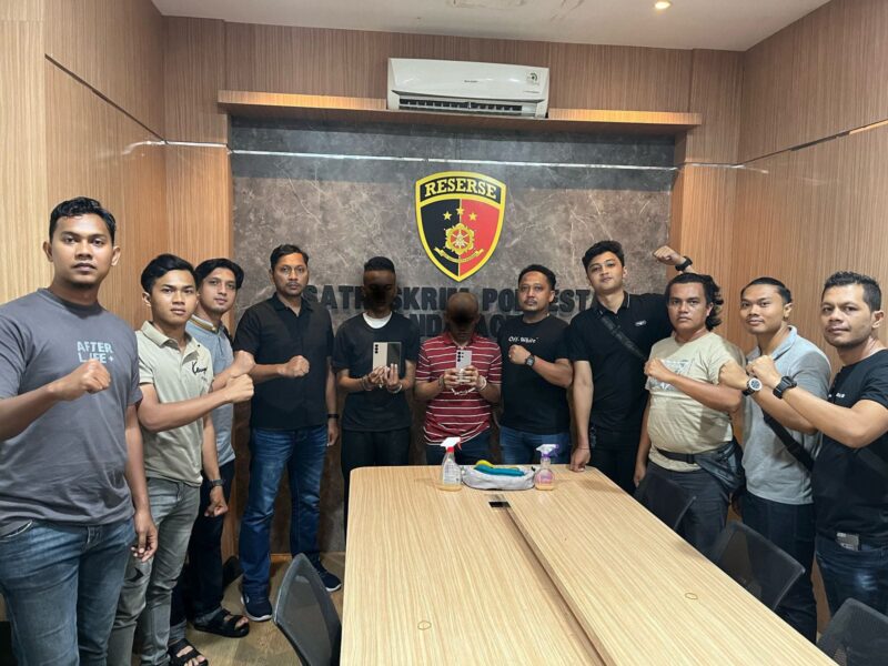 Tim Rimueng Satreskrim Polresta Banda Aceh Tangkap Dua Taruna Pelayaran yang Rampas Ponsel di Peunayong. Foto: ist