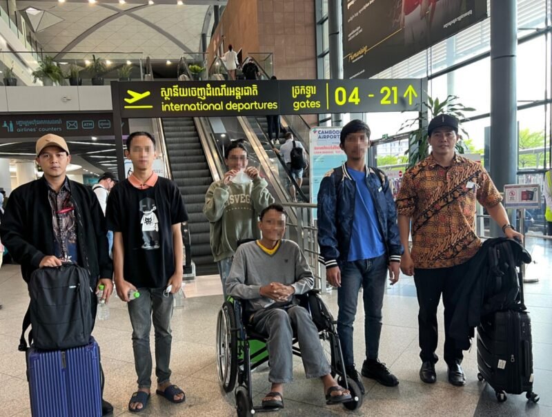 Pemulangan Tiga WNI rentan dari Kamboja ke Tanah Air, Jumat (23/5/2025). (Foto : NOA.co.id/HO-KBRI Phnom Penh).