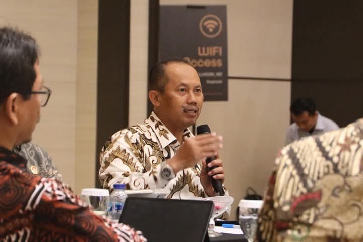 Deputi Kominfo Kemenko Polkam, Marsekal Muda TNI Eko Dono Indarto selaku perwakilan dari Desk Pemberantasan Perjudian Daring dalam kegiatan “Rapat Koordinasi Membahas Konsep Revisi Kepmenko Polkam Nomor 154 Tahun 2024 Tentang Desk Pemberantasan Perjudian Daring Kemenko Polkam, Jakarta, Kamis (8/5/2025). (Foto : NOA.co.id/HO-Kemenko Polkam RI).