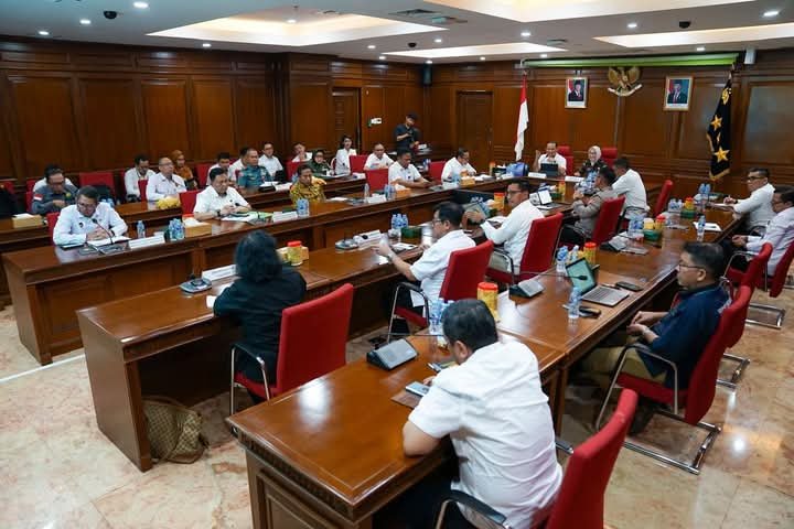 Rapat Koordinasi Satgas Koordinasi Penegakan Hukum Desk Karhutla di Kantor Bareskrim, Mabes Polri, Jakarta, Rabu (7/5/2025). (NOA.co.id/HO-Kemenko Polkam).