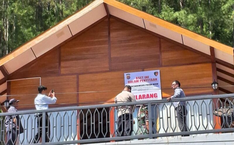 Penyidik Polda Aceh Sita Rumah Karyawan BPRS Gayo, Diduga Terkait Pembiayaan Fiktif Rp48 Miliar. Foto: Ist