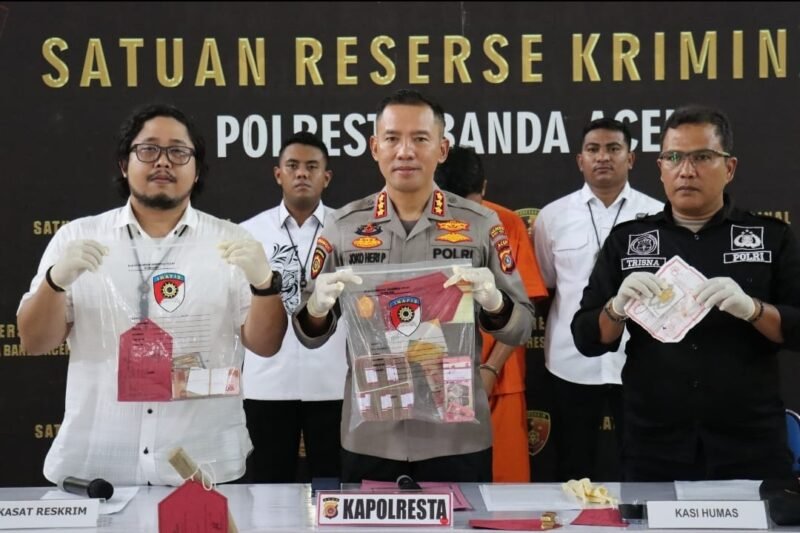 Tim Rimueng Tangkap Pembobol Brankas Berisi Ratusan Juta di Peukan Bada. Foto: Dok. Bidhumas Polresta Banda Aceh