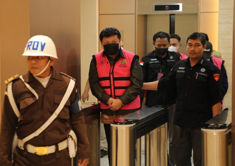 Penahanan tiga tersangka dugaan Korupsi Pemberian Kredit PT Sritex, Jakarta Selatan, Rabu (21/05/2025). (Foto : NOA.co.id/HO-Puspenkum Kejagung RI).