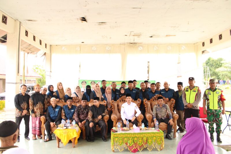 7.850 Penerima di Aceh Barat Terima Bantuan Zakat, Bupati Tarmizi Ajak Jaga Kesehatan. Foto: Dok. Diskominsa Aceh Barat