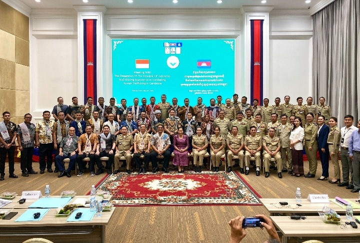 Pertemuan antara delegasi Sekolah Staf dan Pimpinan Tinggi (Sespimti) Polri Angkatan ke-34 dengan pihak-pihak terkait di Kamboja, Selasa (20/5/2025). (Foto : NOA.co.id/ KBRI Phnom Penh ).