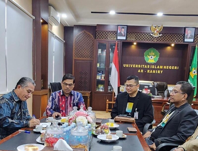 Bangun Kolaborasi Strategis, RCEO BSI Aceh Kunjungi Rektor UIN Ar-Raniry. Foto: Dok. Humas BSI Aceh