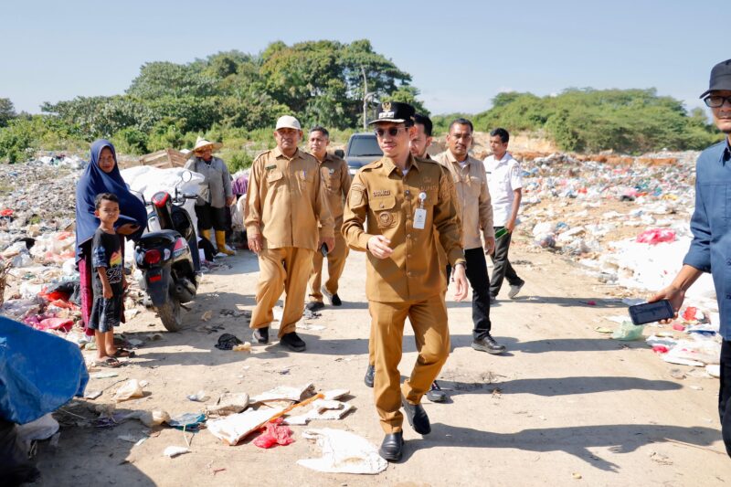 Bupati Aceh Barat Tarmizi Tinjau TPA Gunong Mata Ie, Tekankan Pengelolaan Sampah Terintegrasi. Foto: Dok. Diskominsa Aceh Barat