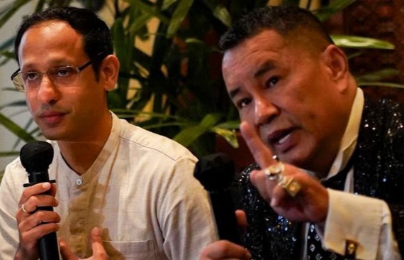 Foto Nadiem dan Hotman Paris: (ANTARA FOTO/I GEDE FERLIAN SEPTA WAHYUSA)