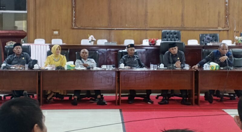 DPRK Simeulue Gelar RDP Bahas Tata Ruang dan Rencana Qanun RT/RW di gedung DPRK Simeulue. Foto:Dok. Argam/Noa.co.id.