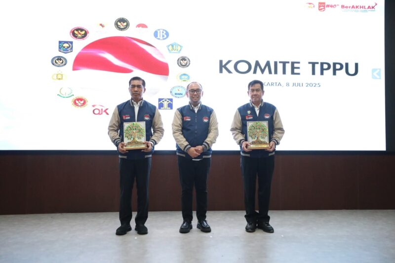 Rapat penguatan Tim Pelaksana Komite Pencegahan dan Pemberantasan Tindak Pidana Pencucian Uang (Komite TPPU), Jakarta, Selasa (8/7/2025). (Foto : NOA.co.id/HO-Kemenko Polkam).
