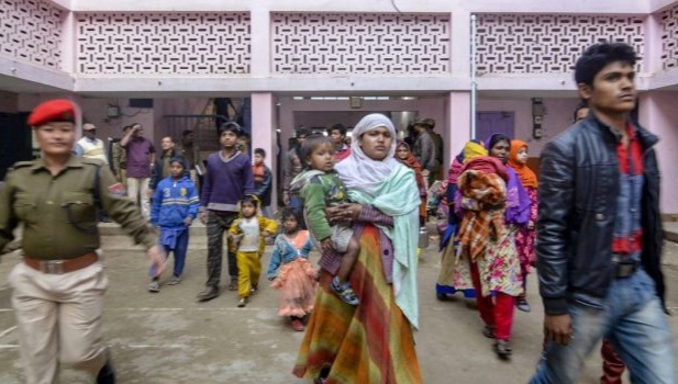 Pengungsi Rohingya dibawa ke pengadilan distrik di Negara Bagian Tripura, India, Selasa (22/7/2025). (Foto: PTI)