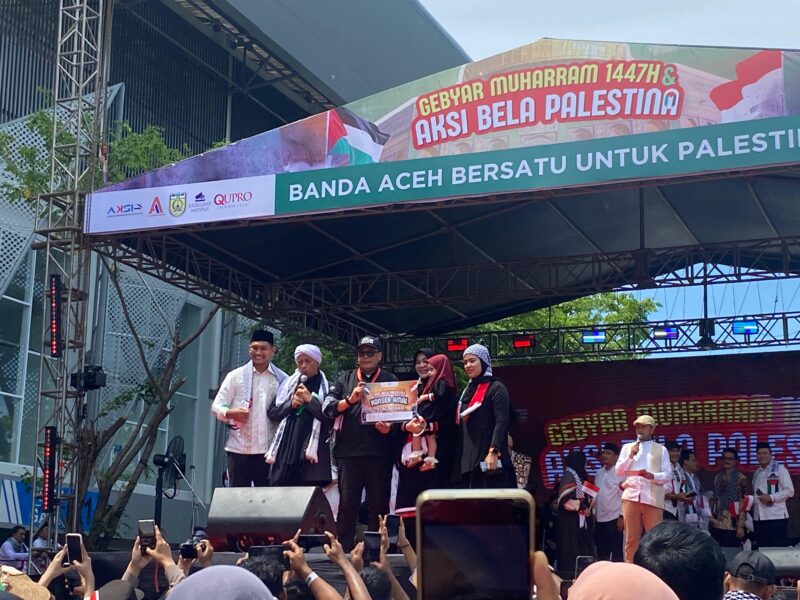 Aksi bela Palestina yang  menjadi bentuk nyata kepedulian masyarakat Aceh terhadap penderitaan rakyat Palestina yang tengah menghadapi krisis kemanusiaan berkepanjangan. Minggu (27/07/2025). Foto: Dok. Aininadhirah/NOA.co.id