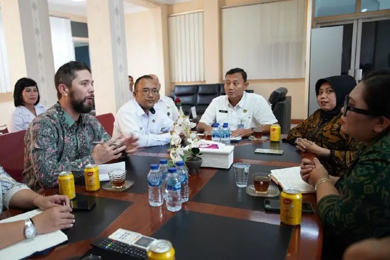 Agen Khusus OCIU Shane Lloyd mengunjungi Medan pada beberapa waktu lalu. (Foto: Dok. Kedubes AS di Indonesia)