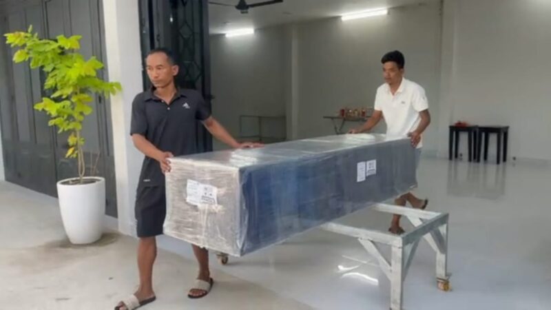 Jenazah WNI saat menuju bandara di Phnom Penh, Kamis (7/8/2025). (Foto : NOA.co.id/HO-KBRI Phnom Penh).