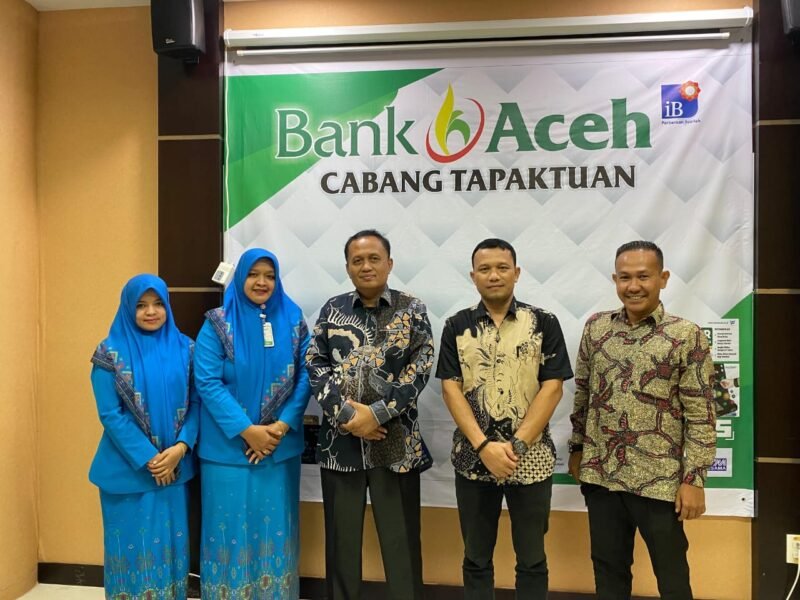 Disdikbud Aceh Selatan Gandeng Bank Aceh Syariah, Dana BOS Akan Ditransaksikan Non-Tunai. Foto: Dok. Delky/NOA.co.id