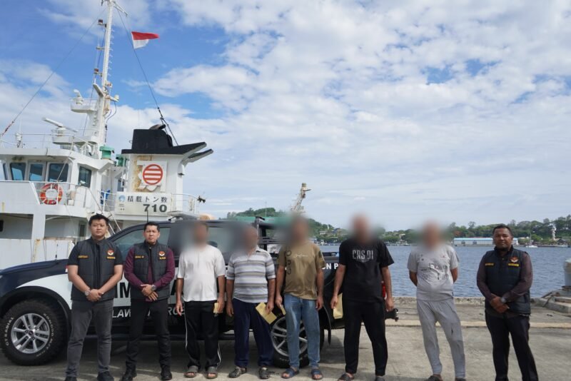 5 Warga Negara Iran awak kapal Khorramshahr Express Dideportasi Imigrasi Sabang. Foto: Ist