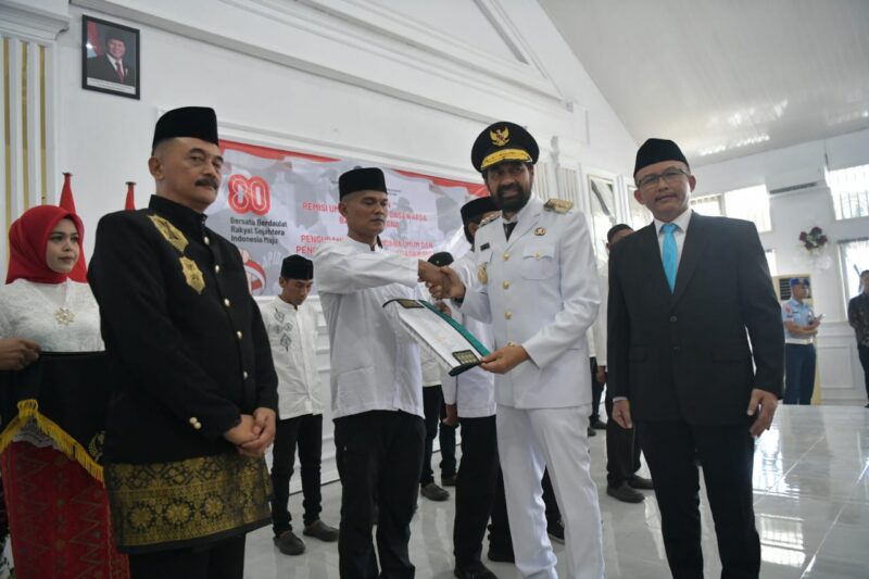 Peringati HUT RI ke-80, Gubernur Aceh Serahkan Remisi kepada Narapidana. Foto: Ist