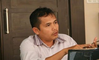 Penulis: Bung Syarif adalah Presidium Alumni Hukum Ekonomi Islam (HES) UIN Ar-Raniry, Magister Hukum Tata Negara USK, ICMI Kota Banda Aceh, Direktur Aceh Research Institute (ARI), Dosen Legal Drafting FSH UIN Ar-Raniry, KAHMI Aceh, Aktivis 98.