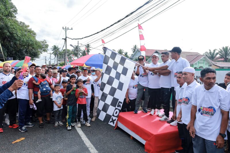 Ratusan Masyarakat Meureubo Antusias Ikuti Kegiatan Senam dan Jalan Santai. Foto: Ist