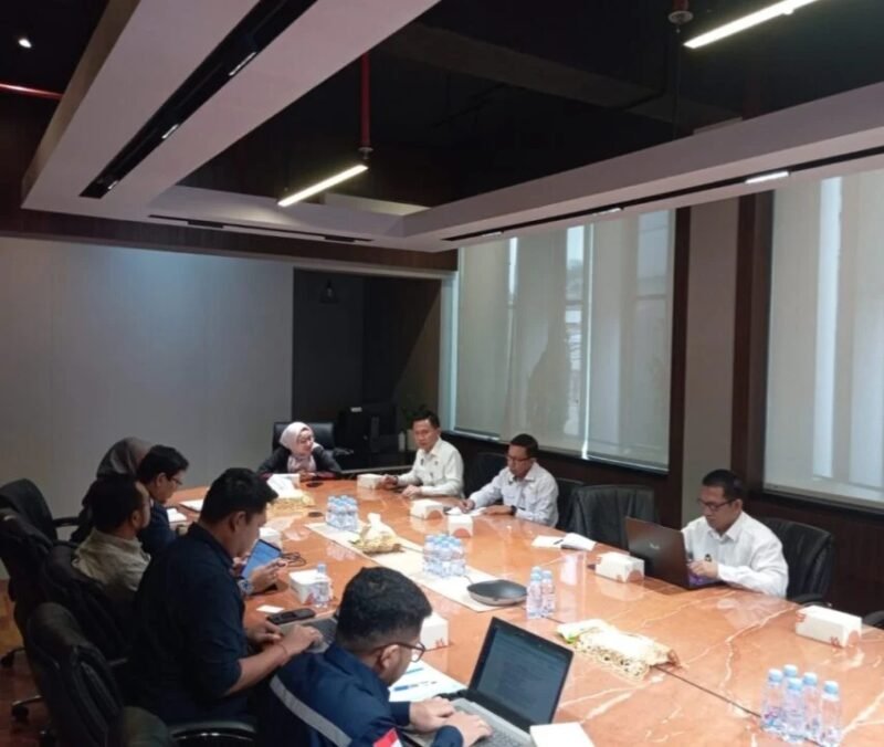 Pembahasan rencana Rapat Koordinasi Penguatan Pelaksanaan Tugas dan Fungsi Pencegahan dan Penanganan Praktik Pertambangan dan Pembalakan Liar, Jakarta, Selasa (19/8/2025). (NOA.co.id/HO-Kemenko Polkam).