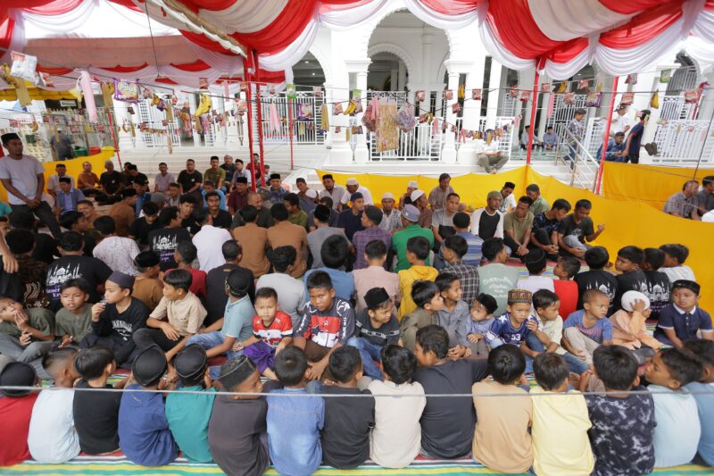 Ribuan Umat Muslim Padati Masjid Besar Meureubo untuk Peringati Maulid Nabi SAW. Foto: Ist