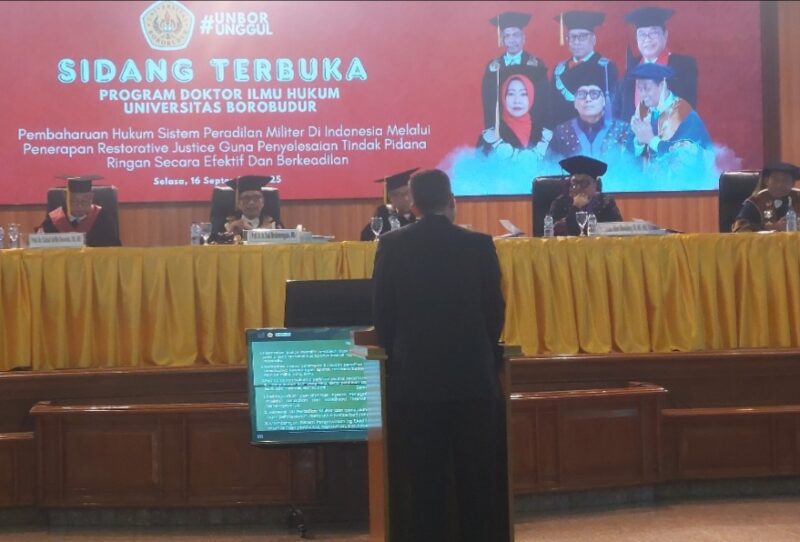 Sidang terbuka di Universitas Borobudur. Foto: ist.