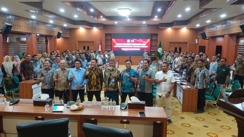 Biro Pengadaan Barang dan Jasa Sekretariat saat Daerah Aceh menyelenggarakan seminar penting bertajuk “Mekanisme Pelaksanaan Audit dalam Proses Pengadaan Barang/Jasa melalui E-Katalog”. Foto: Dok. Biro PBJ Setda Aceh