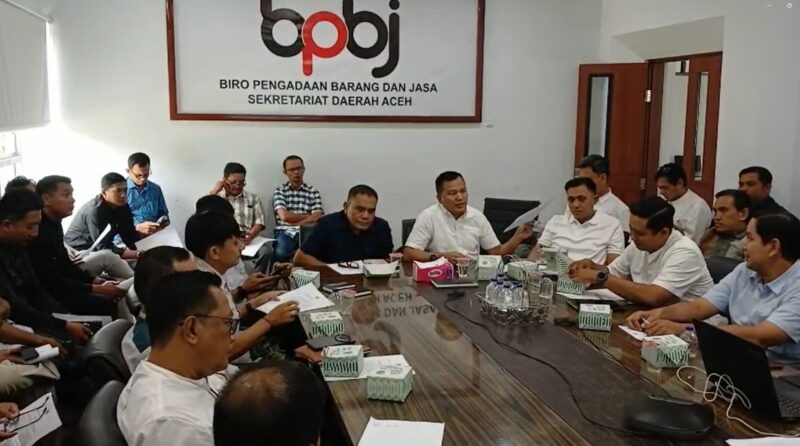 Biro PBJ Aceh Gelar Rapat Persiapan Sosialisasi Peningkatan Kompetensi KPA dan PPK. Foto: Dok. Biro PBJ Setda Aceh