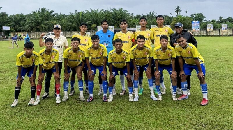 Pemain Adam Depok foto bersama usai nenang adu Penalti dengan Laskar Teuku Umar Pante Reu, Aceh Barat, Senin (20/10/2025) (Foto.IST).