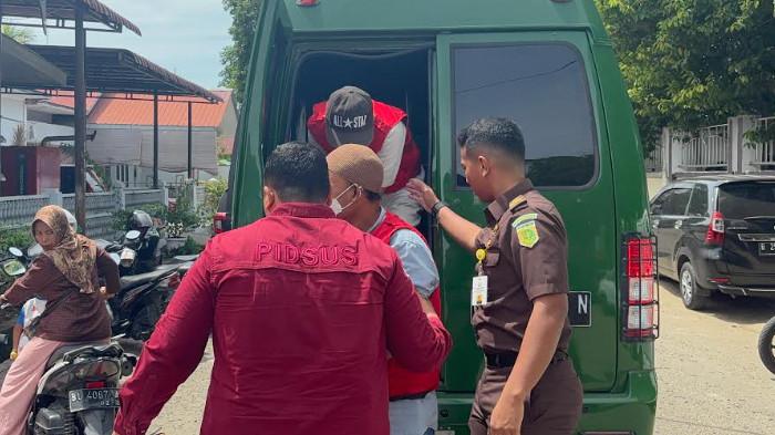Kejaksaan Negeri Lhokseumawe, pada Senin (21/7/2025) melakukan eksekusi terhadap dua terpidana dalam kasus korupsi upah Pungut Pajak Penerangan Jalan (PPJ). Keduanya kini ditahan di Lepas Kelas II Lhokseumawe. (Foto : Ilustrasi).