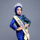 Sumayyah Putri Nurhadi dinobatkan sebagai Winner Mini Miss Grand Model Aceh 2025 di Banda Aceh. Foto: Dok. Istimewa