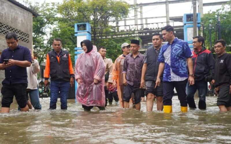 Plt. Kalaksa BPBD Banda Aceh, Ardi Asyadi, mengimbau warga tetap waspada menghadapi cuaca ekstrem dan curah hujan tinggi, Kamis (27/11/2025). Foto: Dok. Diskominfo Kota Banda Aceh