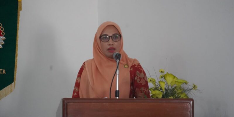 Ketua DWP Aceh, Malahayati M. Nasir, berfoto bersama pengurus DWP Jawa Barat dalam kunjungan kerja di Bandung, Senin (17/11/2025). Foto: Dok. Biro Adpim Setda Aceh
