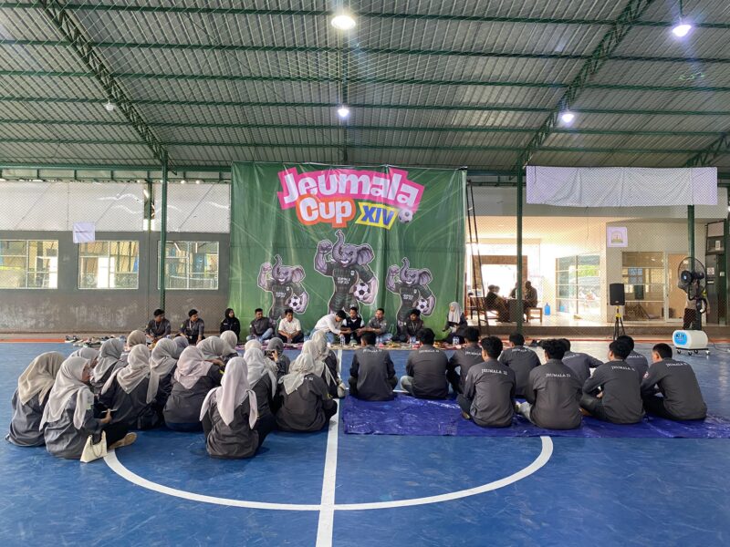 Kegiatan Jeumala Cup ke-14 resmi dibuka dengan meriah di Embassy Lamgugop, Sabtu (08/11/2025). Foto : Dok. Aininadhirah/Noa.co.id