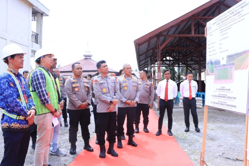 Kapolda Aceh Irjen Pol. Marzuki Ali Basyah saat menghadiri kegiatan pembangunan fasilitas di Polres Bener Meriah, Senin (17/11/2025). Foto: Dok. Istimewa