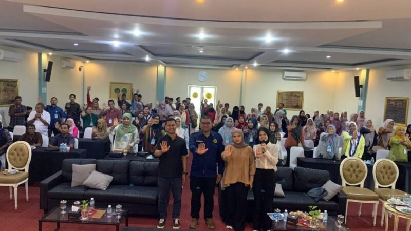 Kegiatan Pelatihan dan Sosialisasi Bahaya Asap Rokok terhadap Kesehatan Balita dan Risiko Stunting yang digelar Dinas Kesehatan Kota Banda Aceh di Alhanifi Hotel, 14–16 November 2025. Foto: Dinkes Banda Aceh