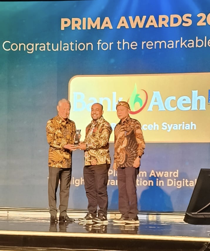 Bank Aceh raih penghargaan bergengsi di Malam Anugerah Citra Karsa Awards 2025, yang diselenggarakan di Anjong Mon Mata, Kompleks Pendopo Gubernur Aceh, Senin (20/10/2025) malam. Foto: Dok. Istimewa