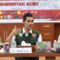 Sekda Aceh M. Nasir memberikan keterangan pers terkait penanganan darurat banjir dan longsor yang melanda sejumlah daerah di Aceh, Sabtu (29/11/2025). Foto: Dok. Biro Adpim Setda Aceh