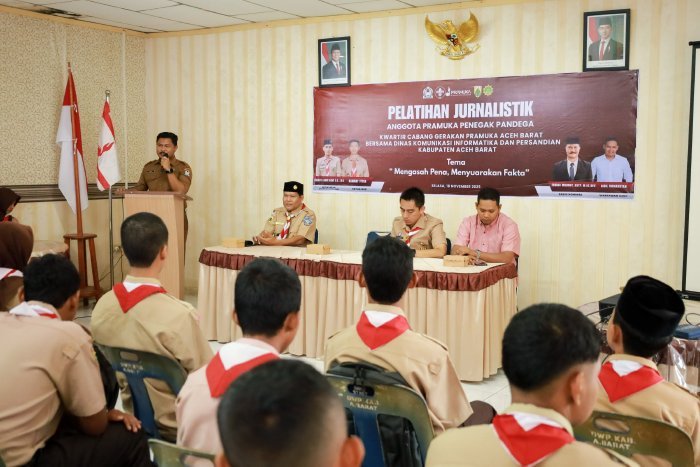 Peserta Pramuka Penegak dan Pandega mengikuti Pelatihan Jurnalistik yang digelar Kwarcab Aceh Barat dan Diskominsa, Selasa (18/11/2025). Foto: Dok. Pemkab Aceh Barat