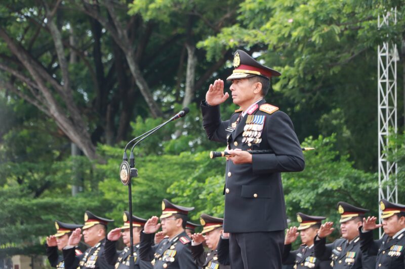 Polda Aceh menggelar upacara peringatan Hari Pahlawan di lapangan Mapolda Aceh, Senin (10/11/2025). Foto: Dok. Istimewa