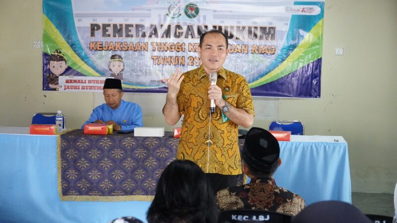 Kejati Kepri Saat Sosialisasi Pencegahan TPPO kepada Aparatur dan Perwakilan Warga, Batam, Jumat (28/11/2025).(Foto : NOA.co.id/HO-Penkum Kejati Kepri).