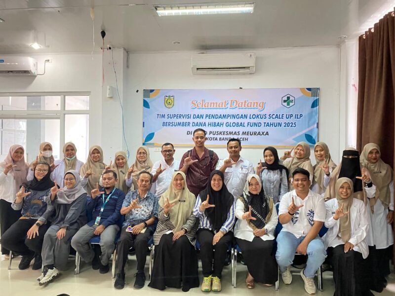 Tim Kementerian Kesehatan RI saat melakukan supervisi dan pendampingan Program Integrasi Layanan Primer di Puskesmas Meuraxa, Banda Aceh, Rabu (5/11/2025). Foto: Dok. Dinkes Banda Aceh