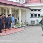 Sekda Kabupaten Pidie, Drs. Samsul Azhar, memimpin upacara peringatan Hari Pahlawan 10 November 2025 di Lapangan Kantor Bupati Pidie. Foto: Dok. Istimewa