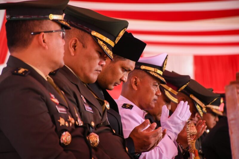Wakil Wali Kota Banda Aceh, Afdhal Khalilullah, mengikuti upacara peringatan Hari Pahlawan Nasional di Lapangan Blang Padang, Banda Aceh, Senin (10/11/2025). Foto: Dok. Prokopim Kota Banda Aceh