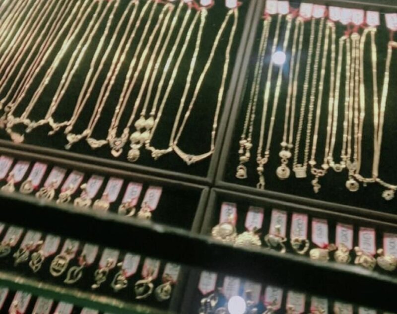 Gambar ilustrasi. Harga emas di Aceh Jaya tembus Rp 6 juta permayam, Sabtu (6/9/2025). Foto: Dok. Sanusi/NOA.co.id