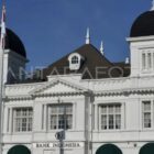 Bank Indonesia Aceh menyalurkan bantuan logistik kepada warga terdampak banjir dan longsor, Kamis (11/12/2025). Foto: Dok. Istimewa